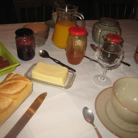 Chez Michele Et Yvan Casa de hóspedes Saint-Anthème